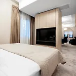 Grand Park Hotel